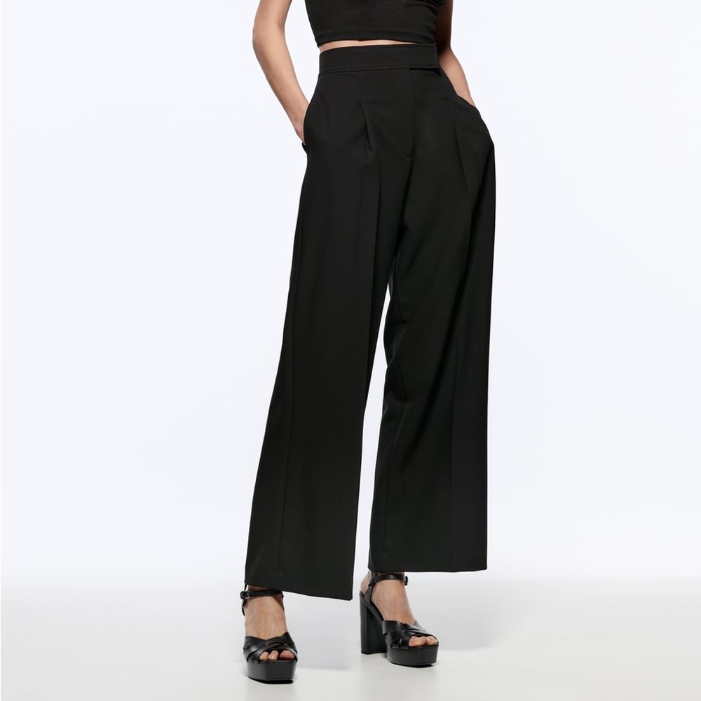 Zara Pleated Front Wide Leg Pants, size Medium